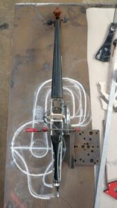 Fabrication du cello, corps et esquisse pavillon